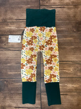 Load image into Gallery viewer, CLEARANCE 9mo-3T Flowers Forest Green Maxaloones