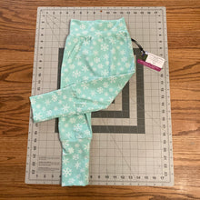 Load image into Gallery viewer, 9mo-3T Snowflakes on Mint Maxaloones