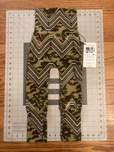 Load image into Gallery viewer, CLEARANCE 9mo-3T Camouflage Pattern DBP Maxaloones