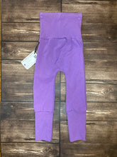 Load image into Gallery viewer, CLEARANCE 9mo-3T Lilac Purple Maxaloones