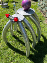 Load image into Gallery viewer, Spider Sculpture
