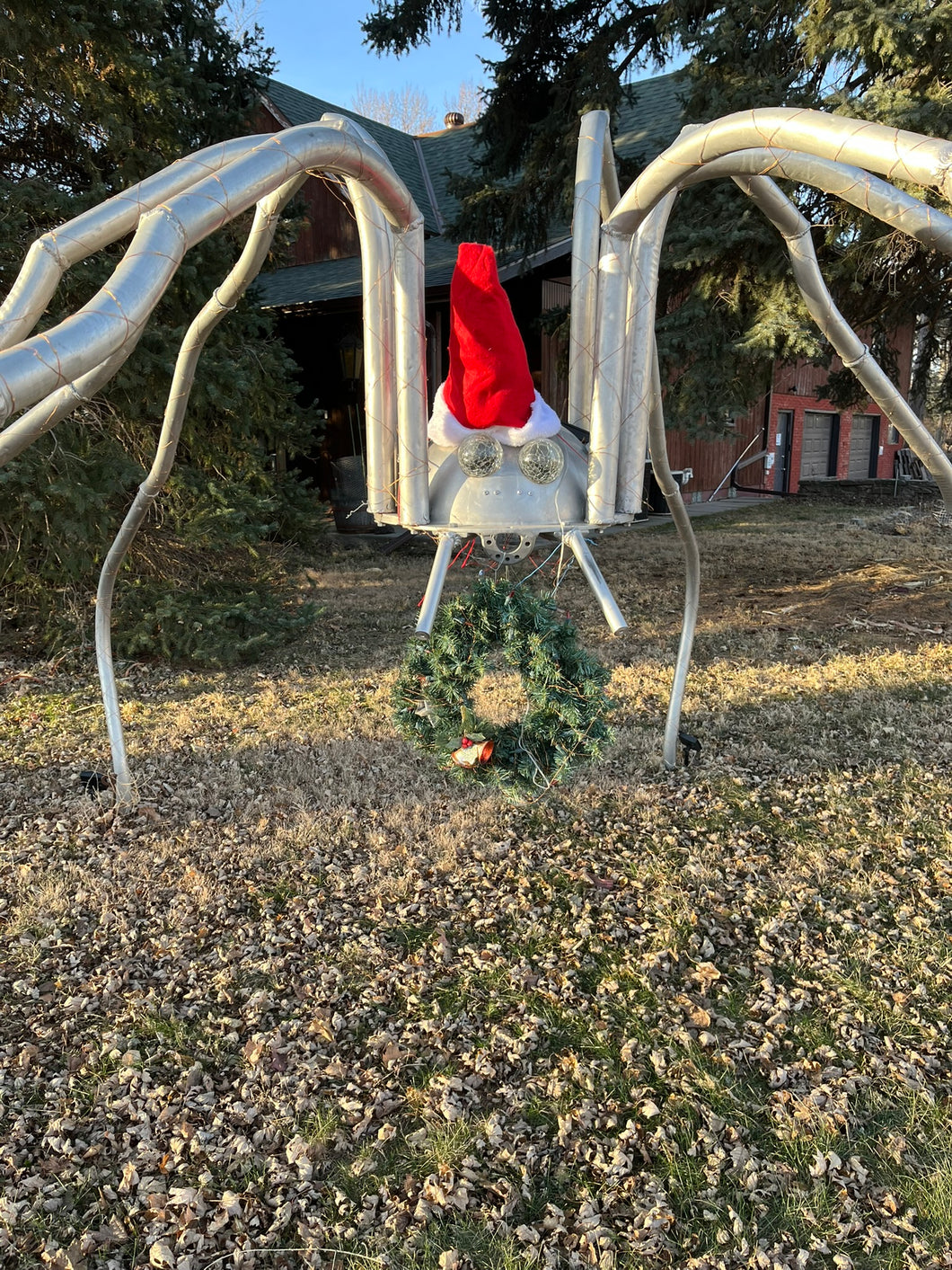 Spider Sculpture - Can walk under legs!