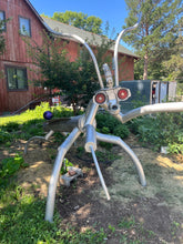 Load image into Gallery viewer, Large Metal Mantis Sculpture
